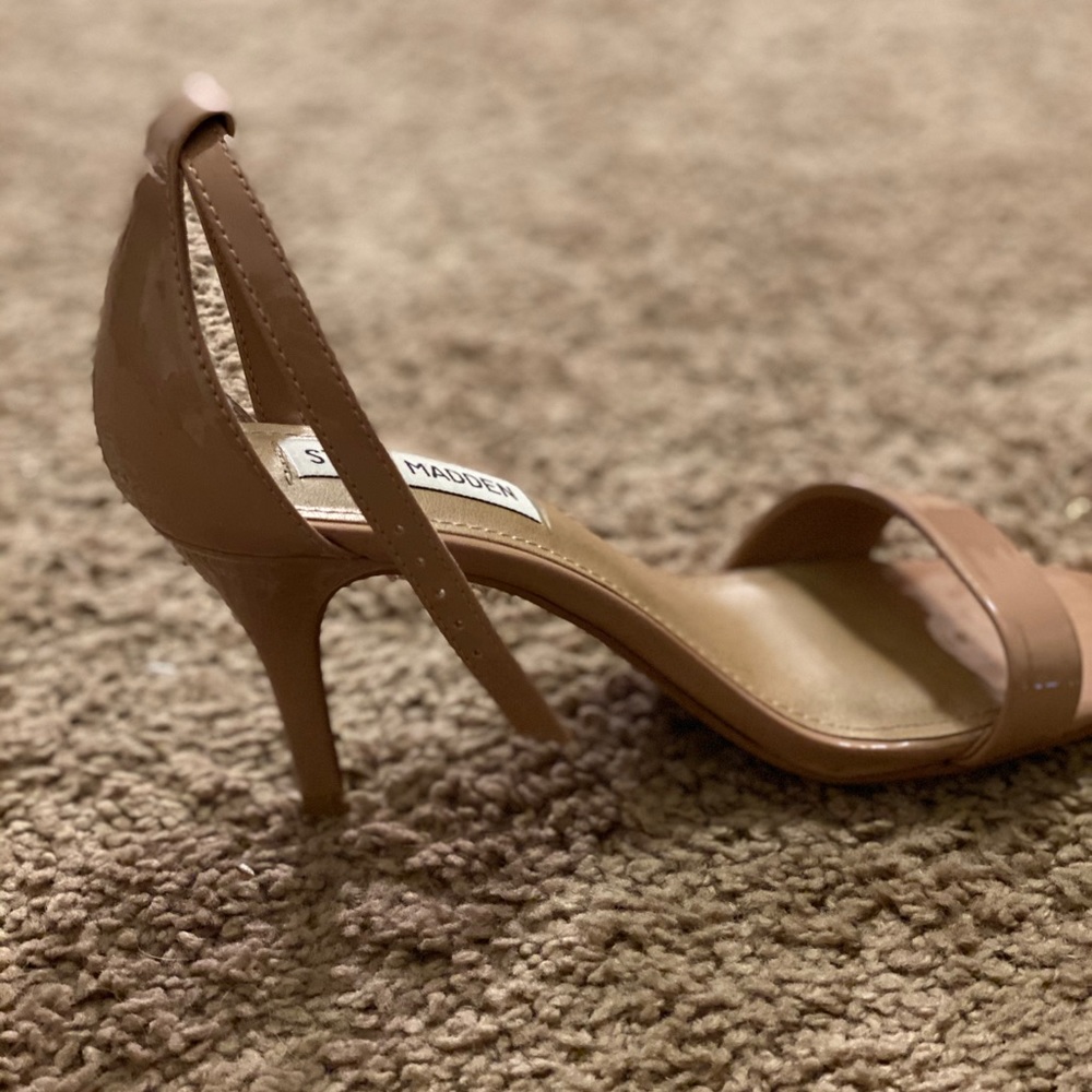Steve Madden pumps